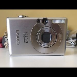 Canon digital camera IXUS 55